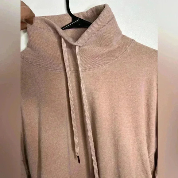 Sweaty Betty Made In Italy Turtleneck Sweater Size Medium - Picture 4 of 8